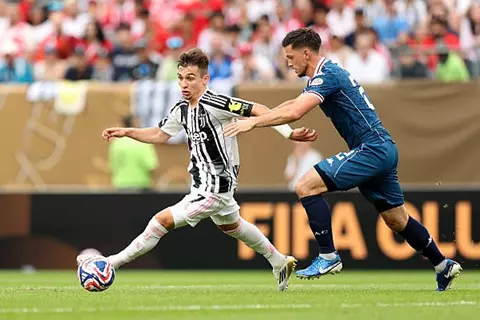 احتفال "زائف" والسيطرة على "بالون".. لقطات من مباراة الوداد ويوفنتوس (صور)